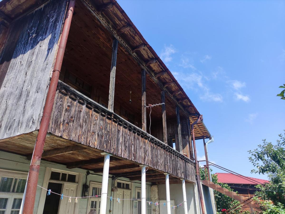 Racha Chogovadze'S Guest House Ambrolauri Buitenkant foto